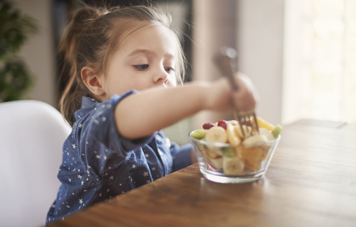 Boa alimentação é fundamental para o desenvolvimento da criança