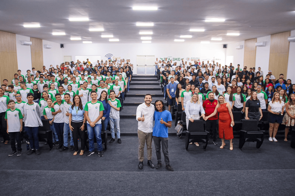 Cientista Domingos dos Santos compartilha ciência de forma fácil