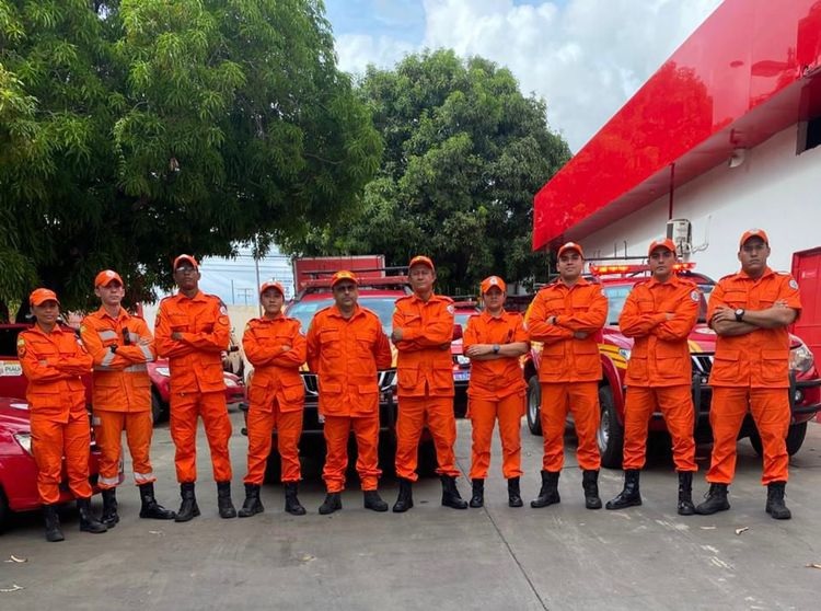 Corpo de Bombeiros envia militares de Teresina para reforçar operações na cidade de Picos