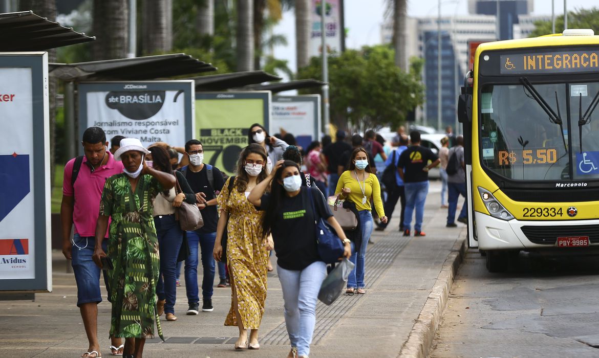  Covid-19: país registra 10,6 mil casos e 55 mortes em 24 horas