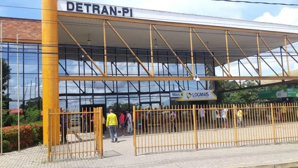 Detran-PI concede até 95% de desconto nos juros e multas decorrentes de atraso no pagamento do licenciamento veicular