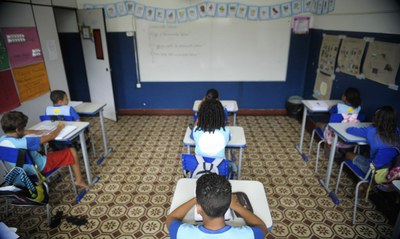 Professores apontam desafios da escola em tempo integral