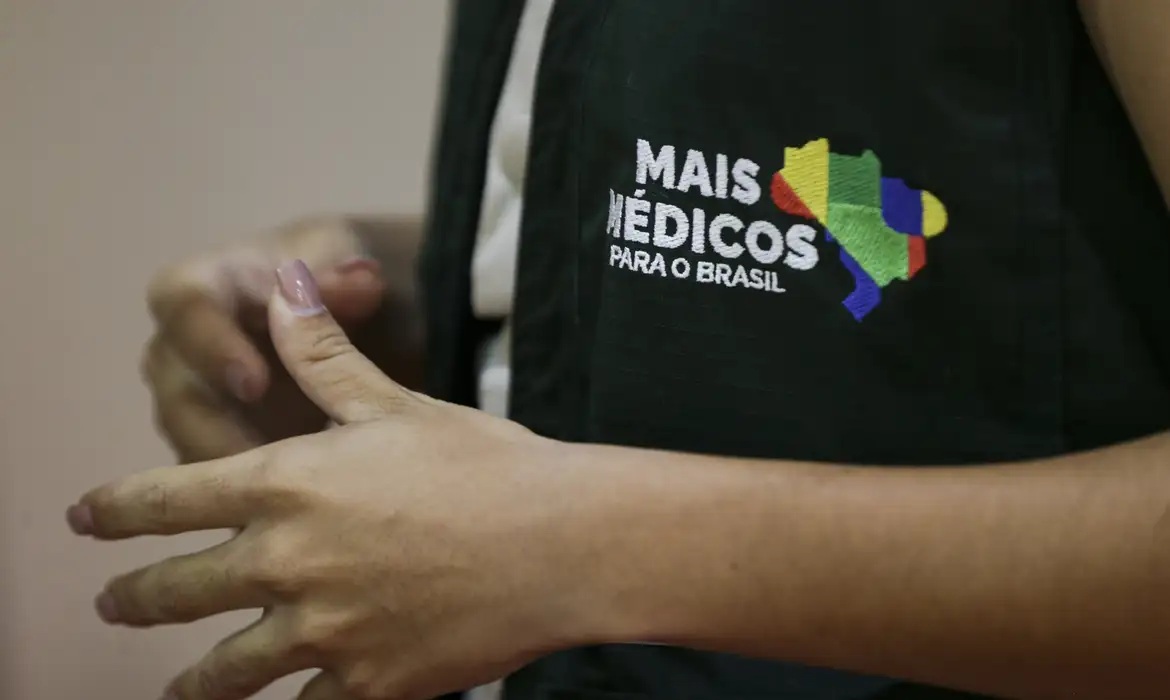 Profissionais de saúde: emissão de recibo médico será feita exclusivamente pelo Receita Saúde