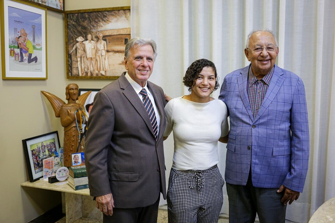 Sarah Menezes firma parceria com PMT para gestão de ginásio