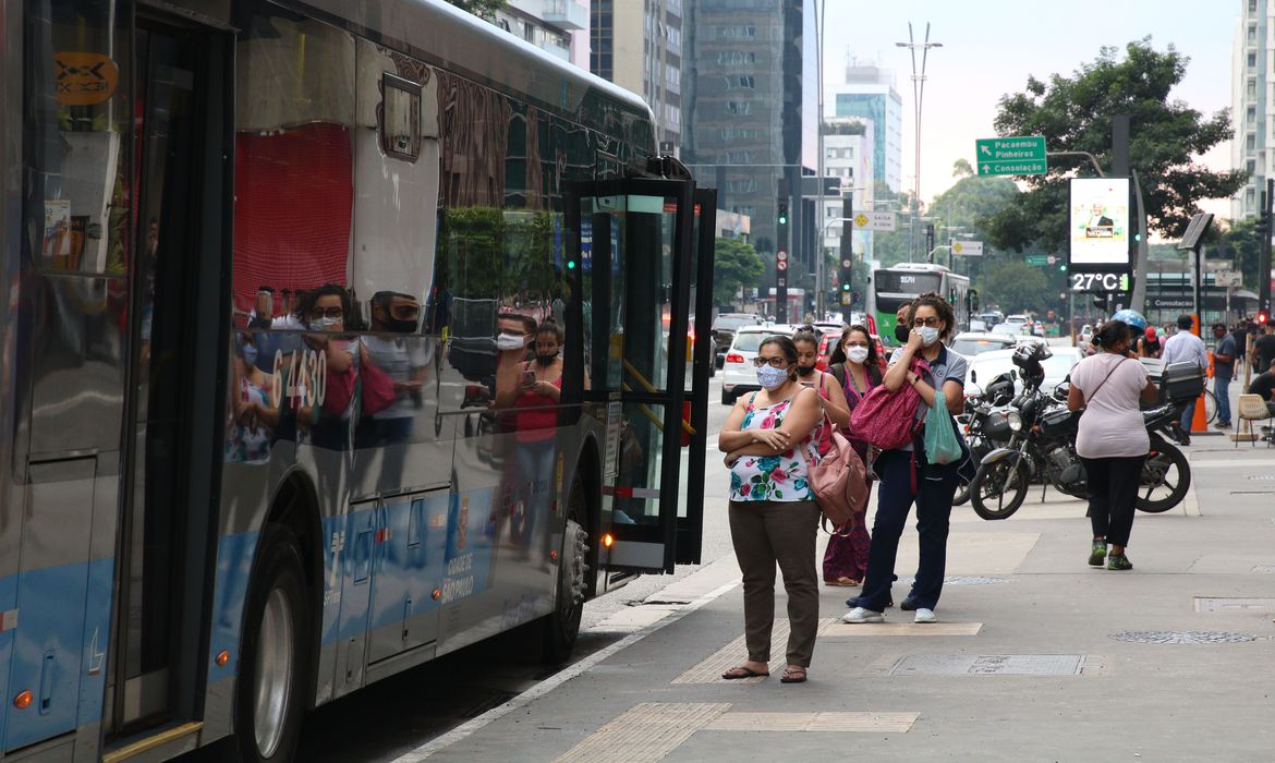 Aprovado Programa Nacional de Assistência à Mobilidade dos Idosos em Áreas Urbanas