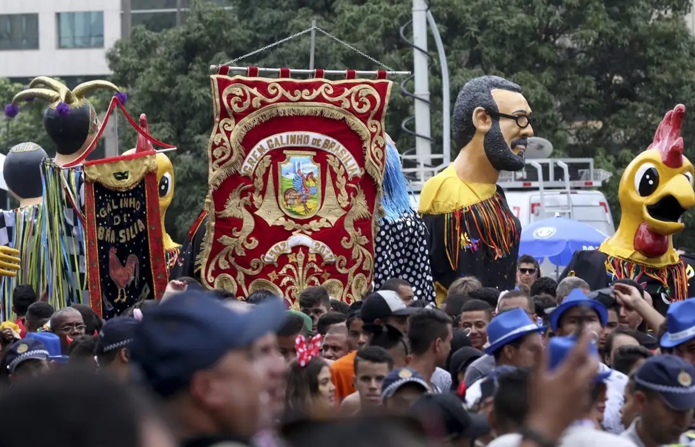 Beber água é a melhor opção para controlar exageros nos dias de folia