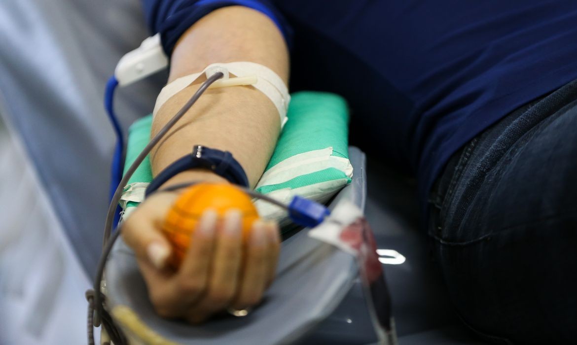 Brasil registra diminuição de 10% no número de doadores de sangue por conta da pandemia da Covid-19