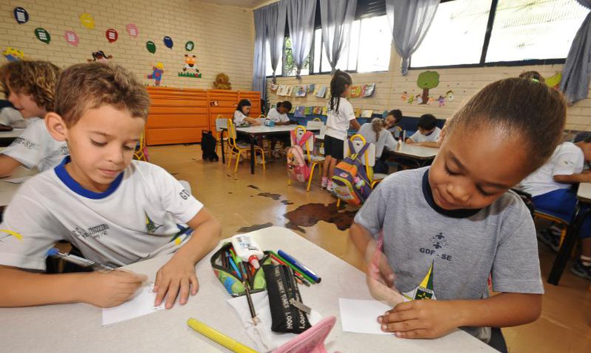 Criatividade e paciência são fundamentais na educação infantil