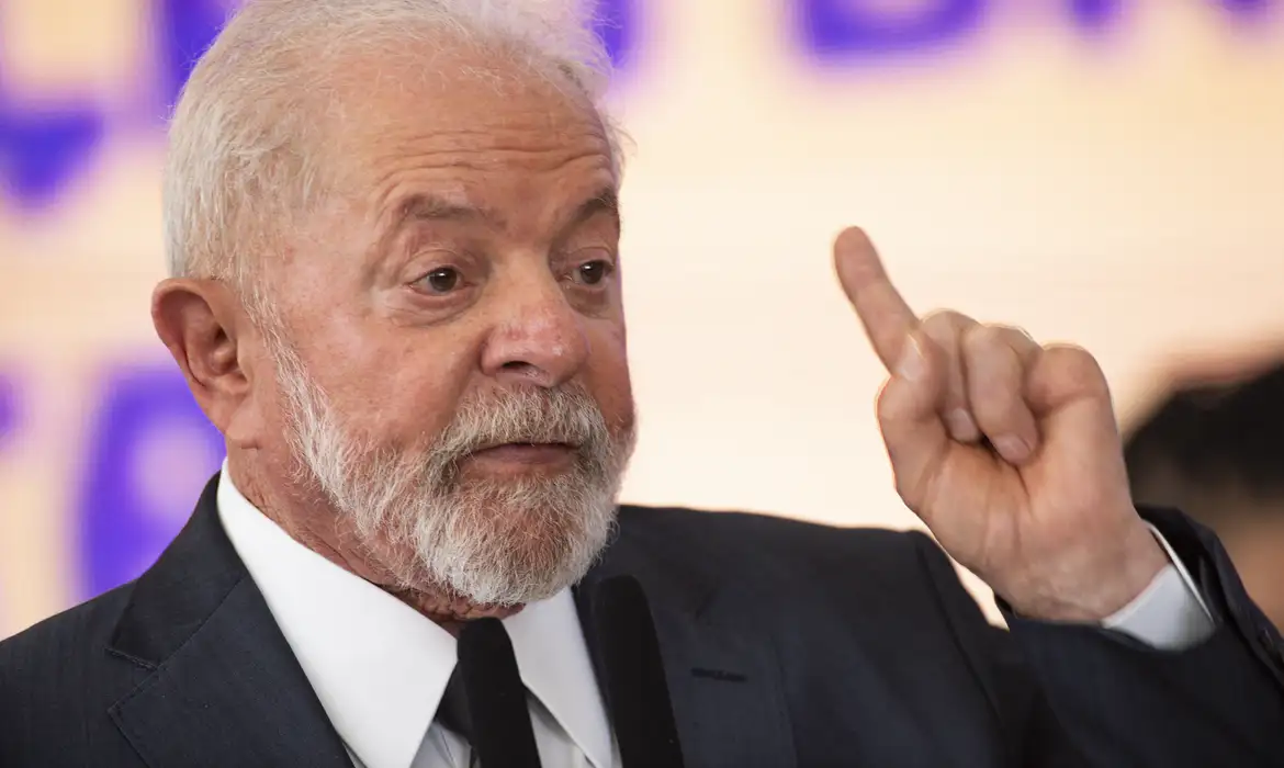 Dívida histórica: Lula assina medidas de igualdade racial