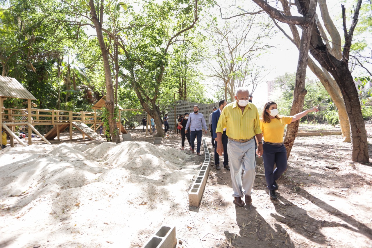 Dr. Pessoa visita obras do Parque da Criança, que ficará pronto até o final de outubro