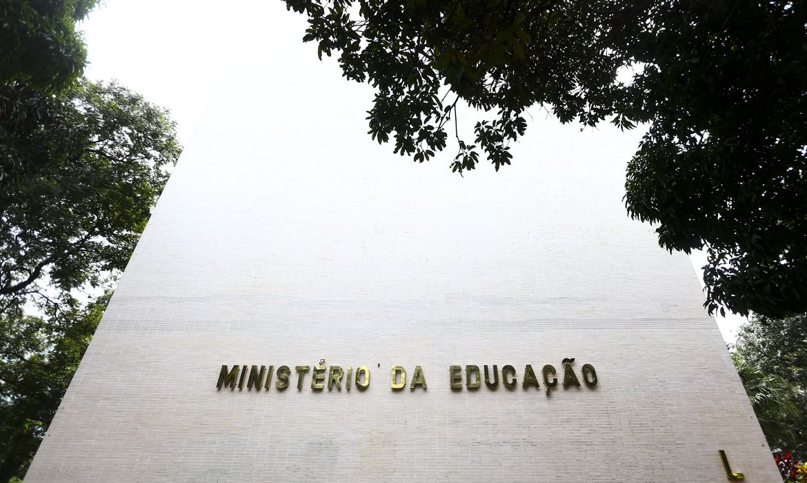 Educação básica: especialistas demonstram otimismo