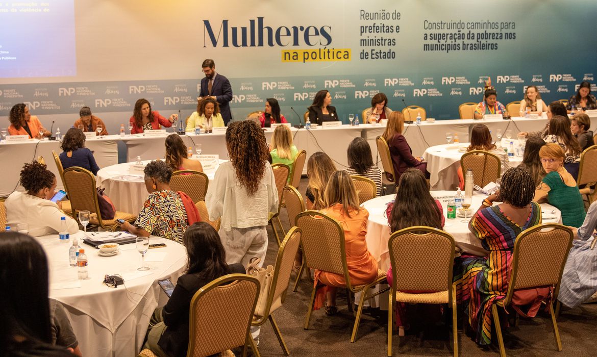 Encontro defende mais participação feminina na política