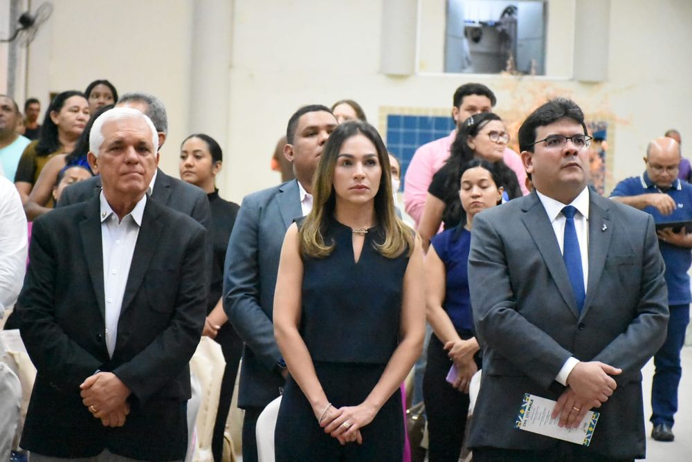 Governador inicia comemoração do Dia do Piauí em culto evangélico