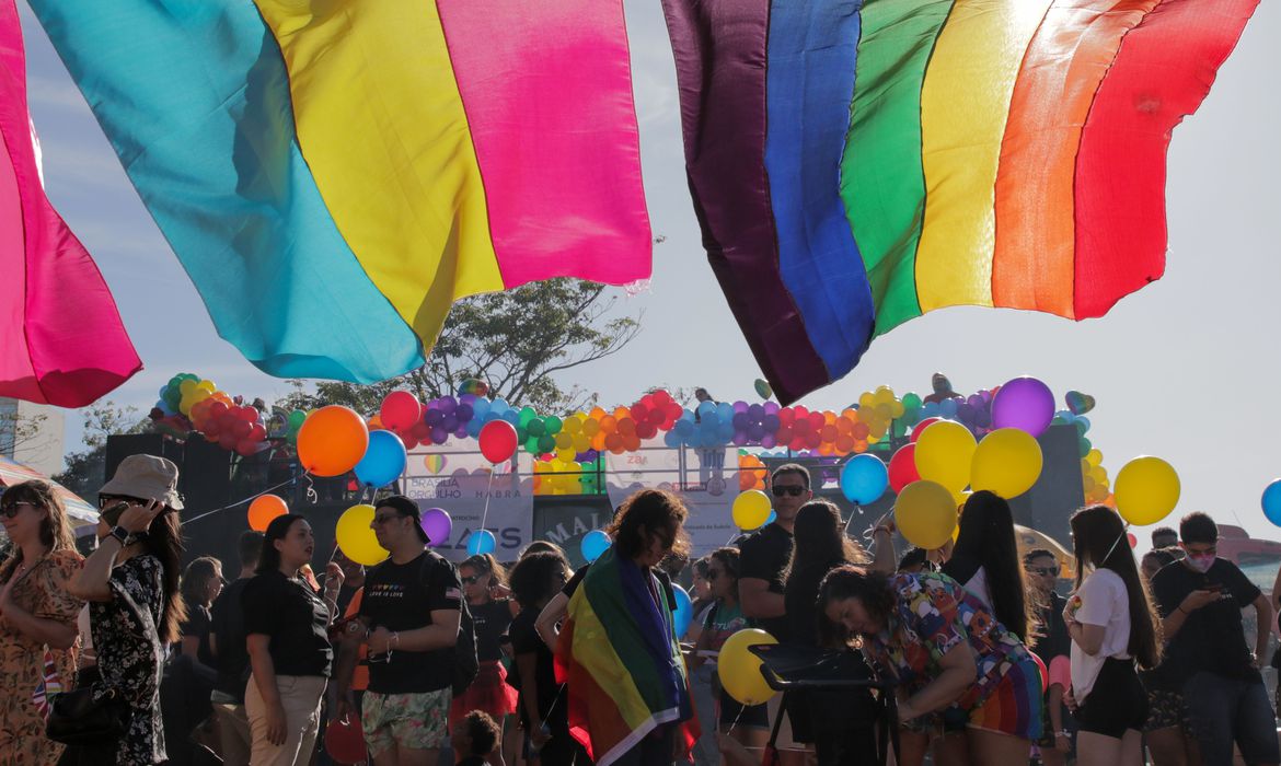 Governo reforça políticas e respeito às pessoas LGBTQIA+