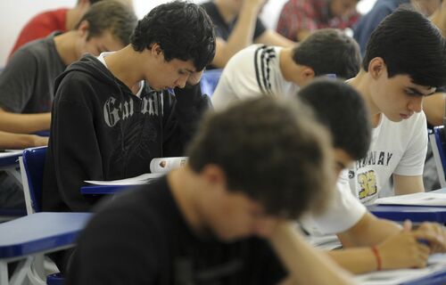 IBGE avalia saúde de adolescentes e acende alerta à saúde mental