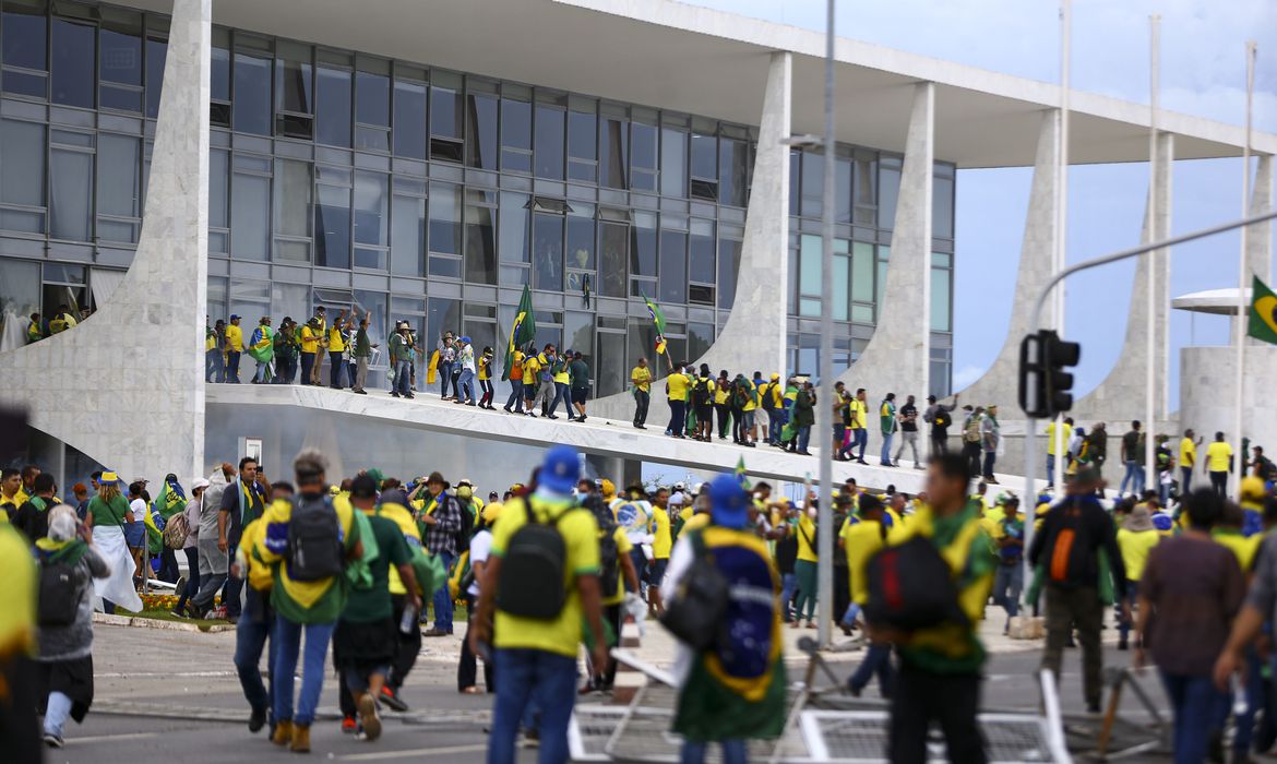 Líderes mundiais condenam tentativa de golpe em Brasília