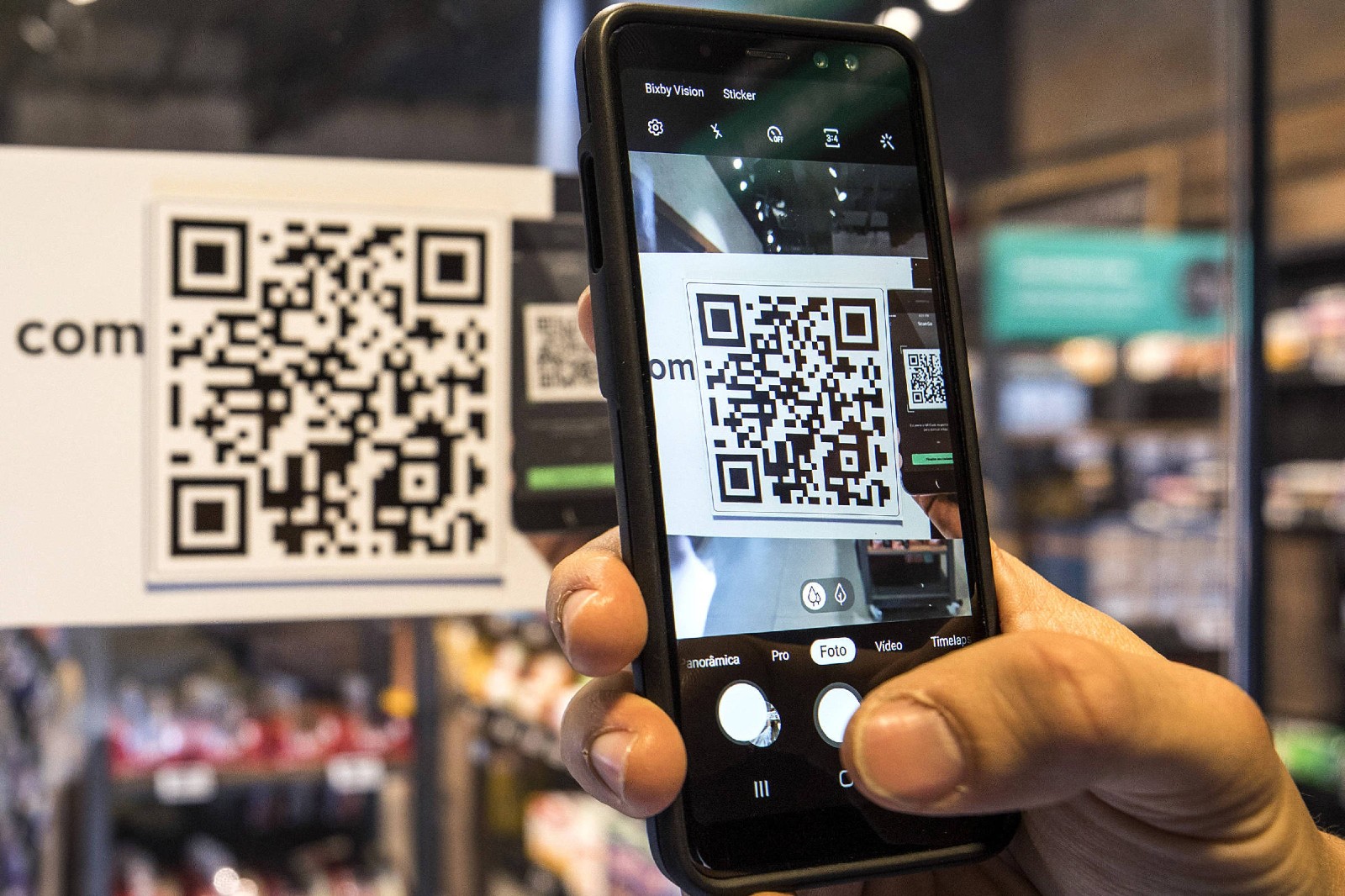 Novo golpe usa QR Code do Pix em boleto falso