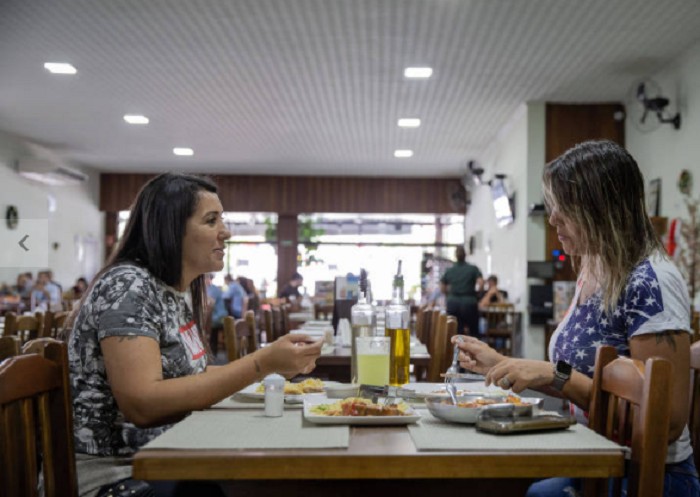 Pesquisa mostra que 67% da população reduziu consumo de carne e 47%, o de pão