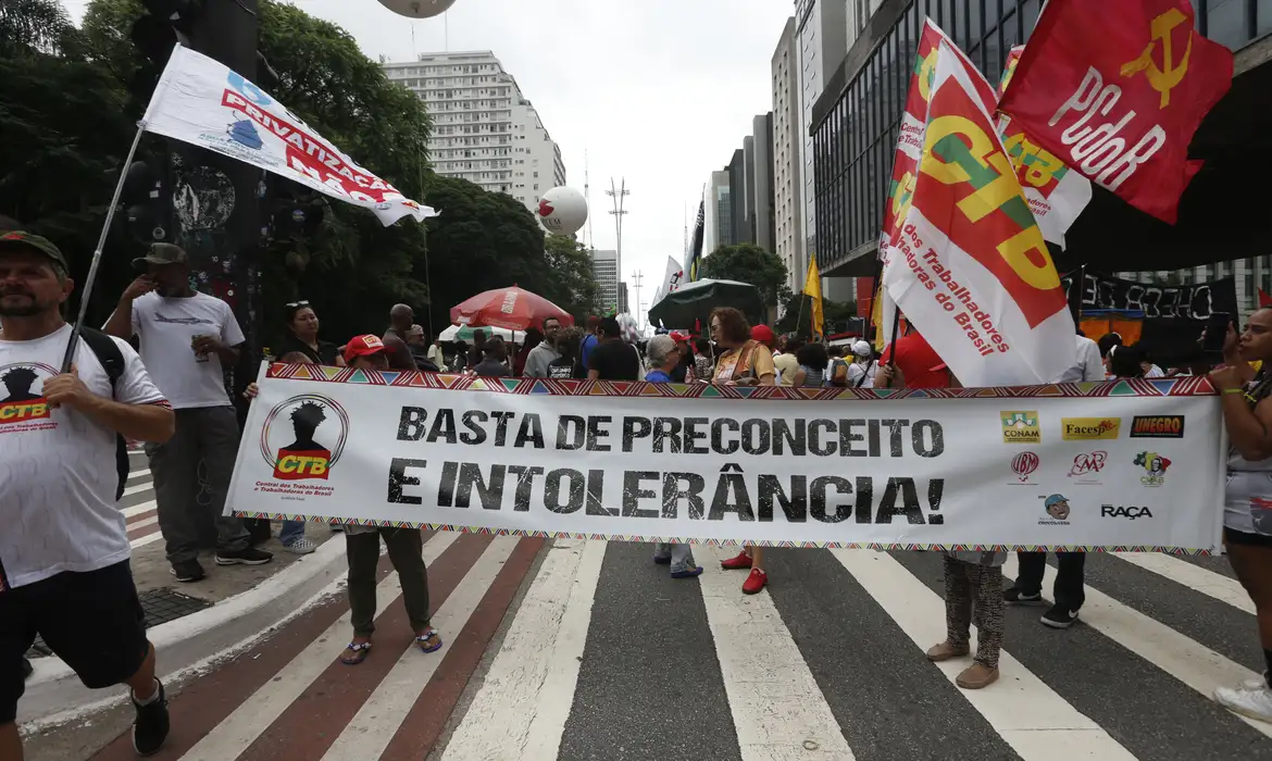 Pesquisadores debatem limites da independência