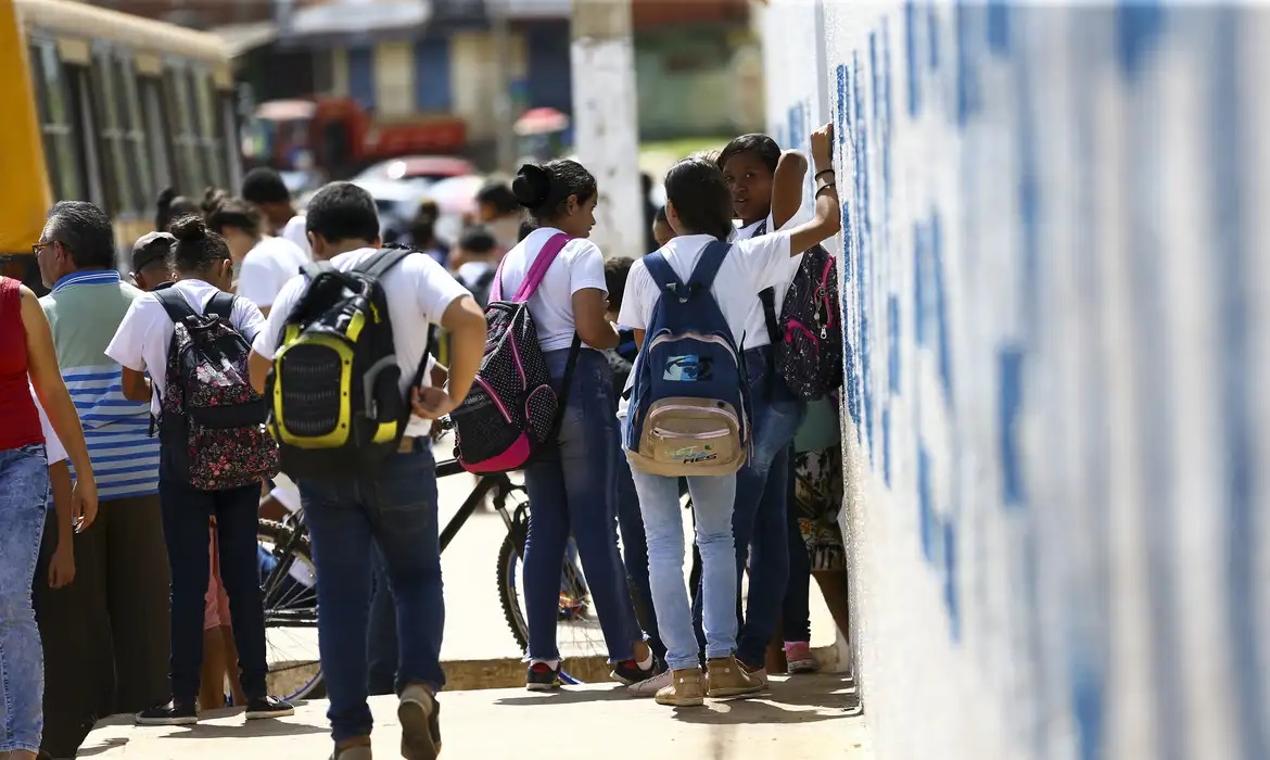 Pisa: Brasil mantém estabilidade em matemática, leitura e ciências