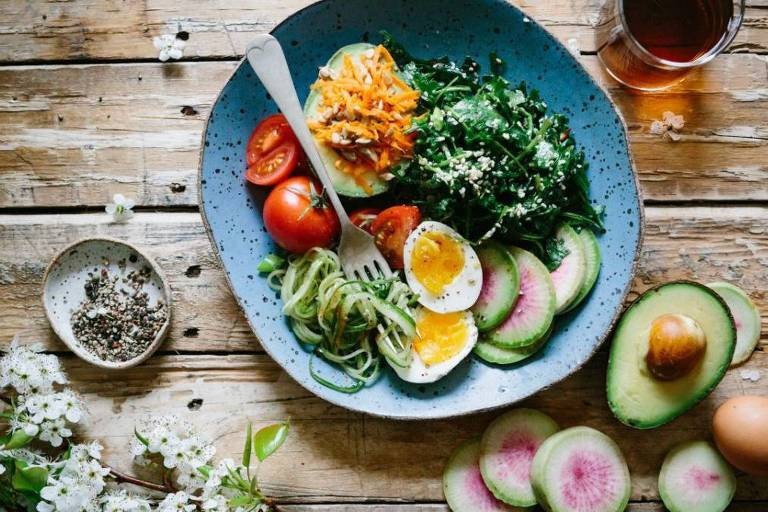 Plano alimentar desregulado pode causar mais fome na dieta