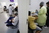 Planos de saúde devem cobrir exame de dengue? Entenda o que fazer em caso de negativa