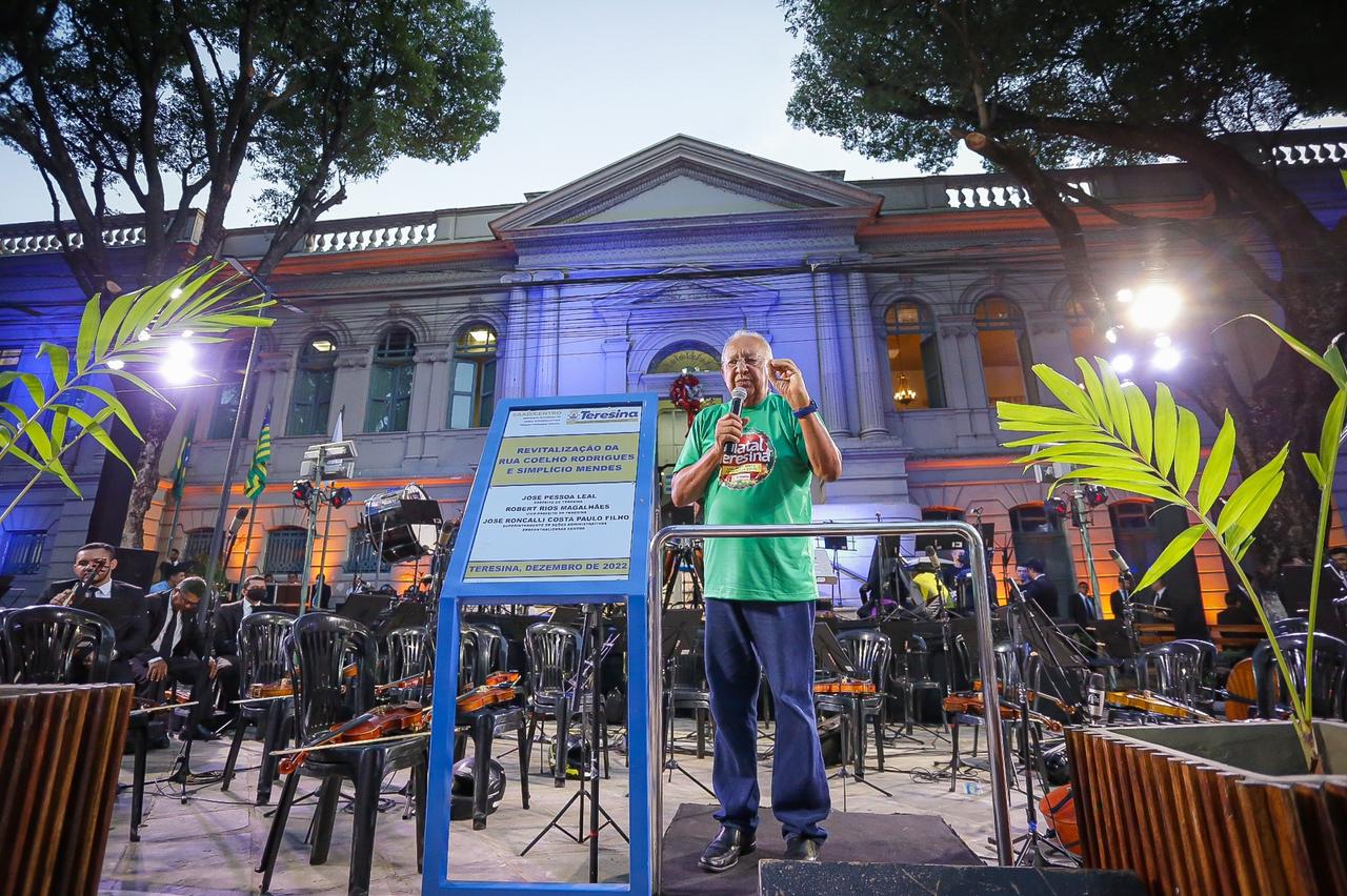 PMT entrega obra de revitalização do Centro