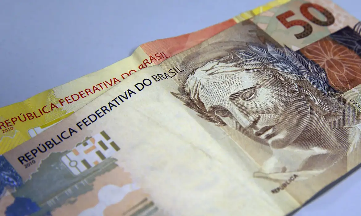 Poupança tem entrada líquida de R$ 1,3 bi em março