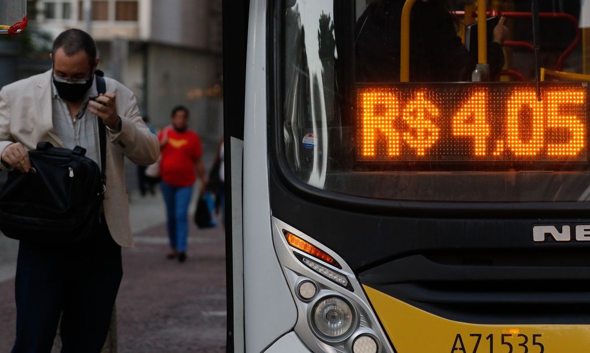 Prévia da inflação oficial fecha ano em 10,42%