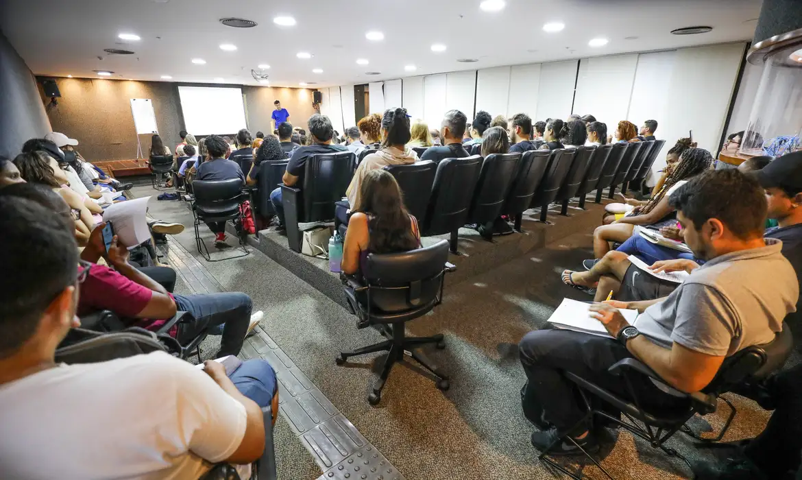 Publicadas regras para curso de formação de aprovados no CNU