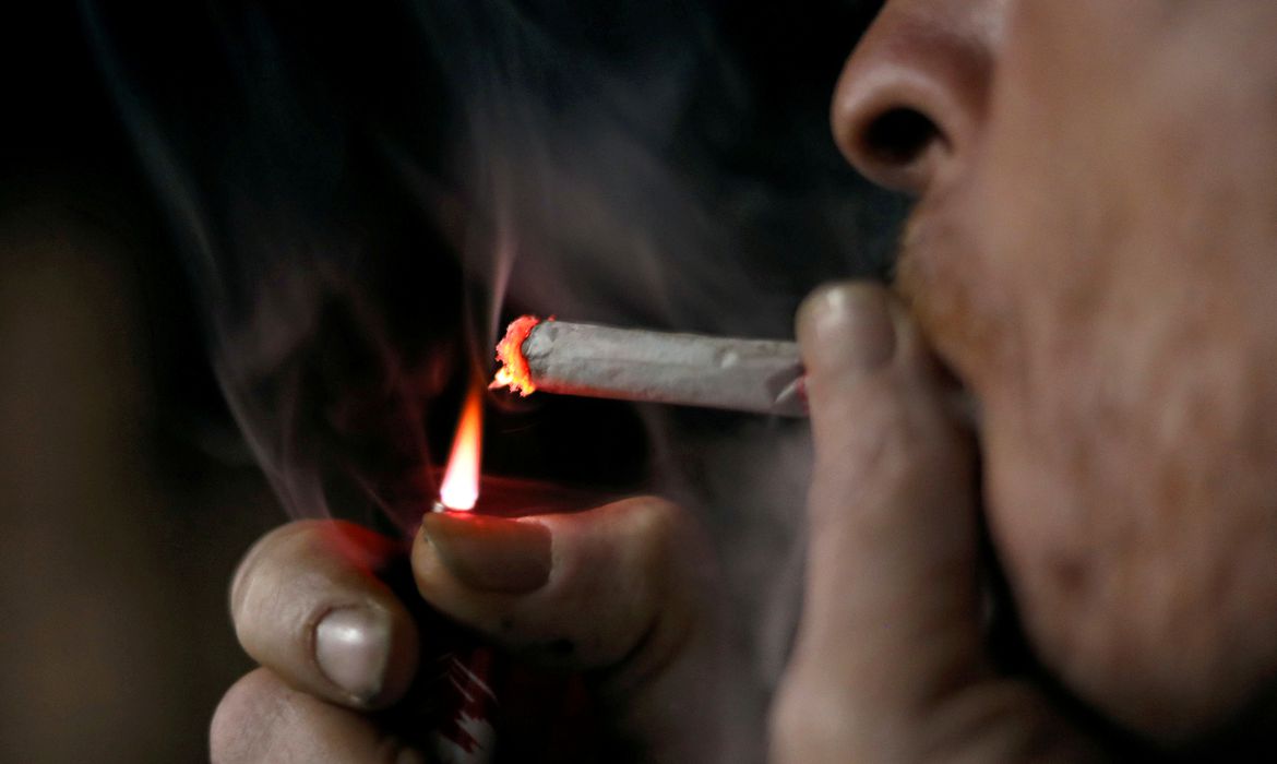 Quase 40% de fumantes consomem 11 ou mais cigarros ao dia