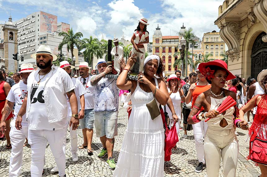 Racismo religioso cresce, prejudica negros e corrói democracia