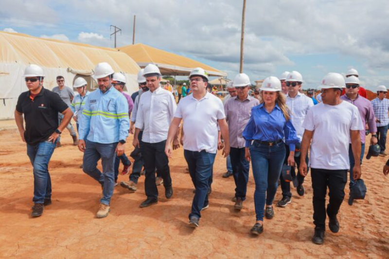 Rafael entrega pista de aeródromo e visita obra de usina solar