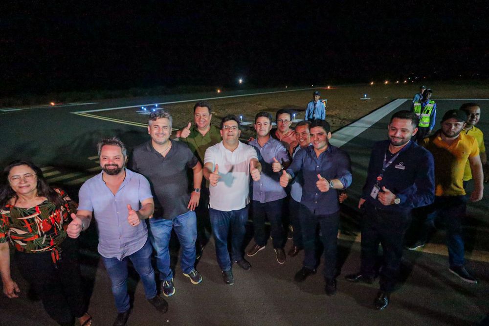 Rafael inaugura 1° voo noturno no aeroporto de Picos