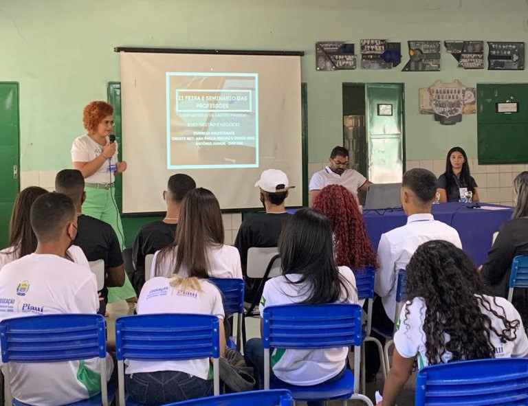 Seminário aproxima estudantes do mercado de trabalho