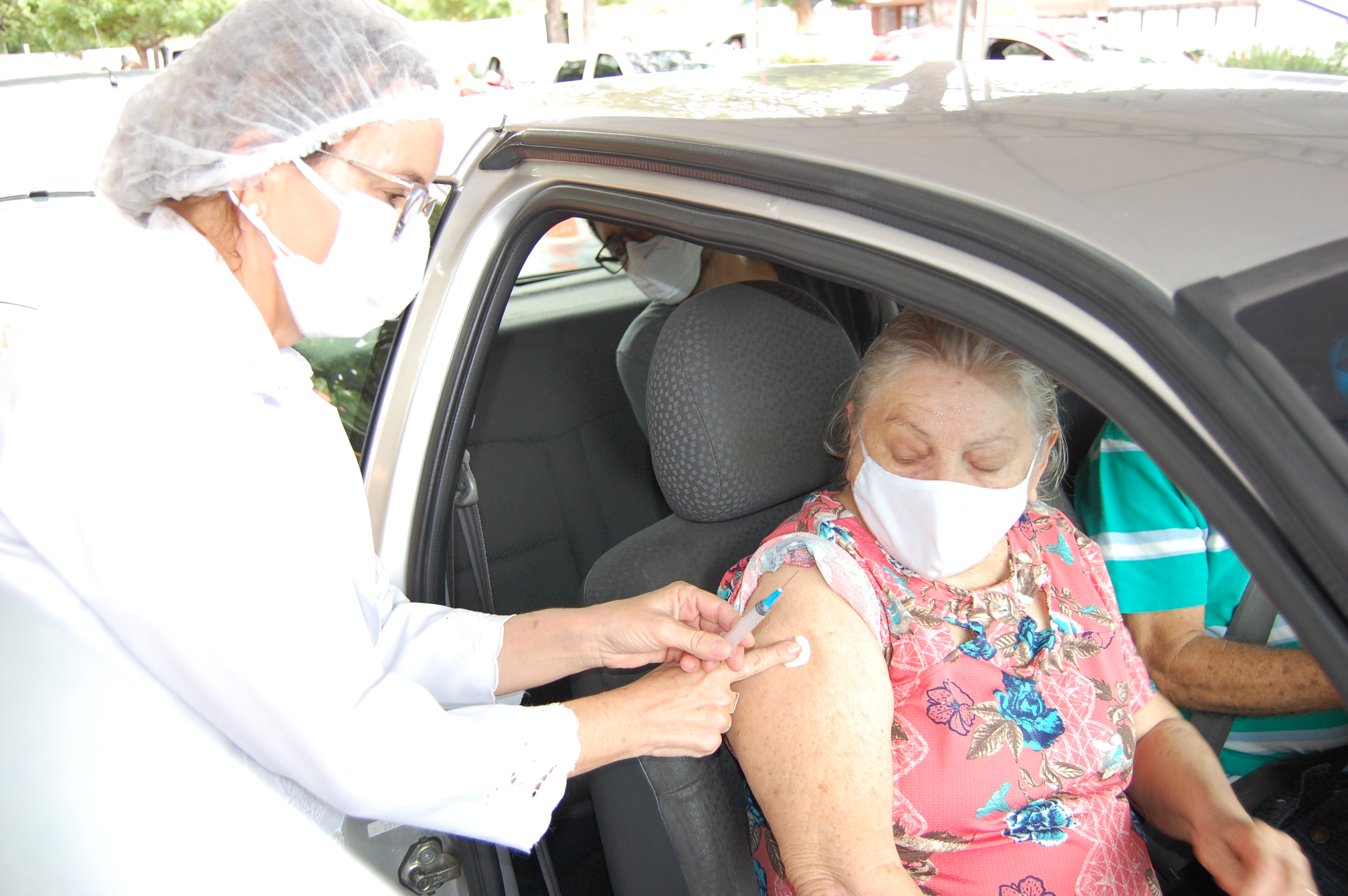 Teresina inicia nesta sexta-feira (25) a aplicação da 4ª dose da vacina Covid para idosos de 80 anos ou mais