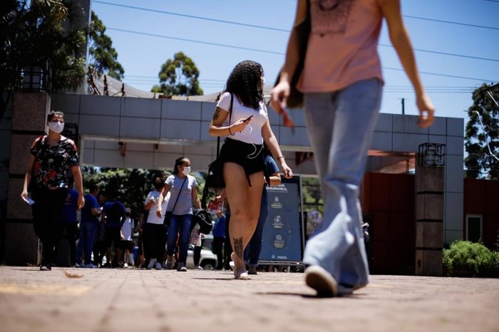 Um em cada três alunos inscritos não compareceu ao segundo dia do Enem