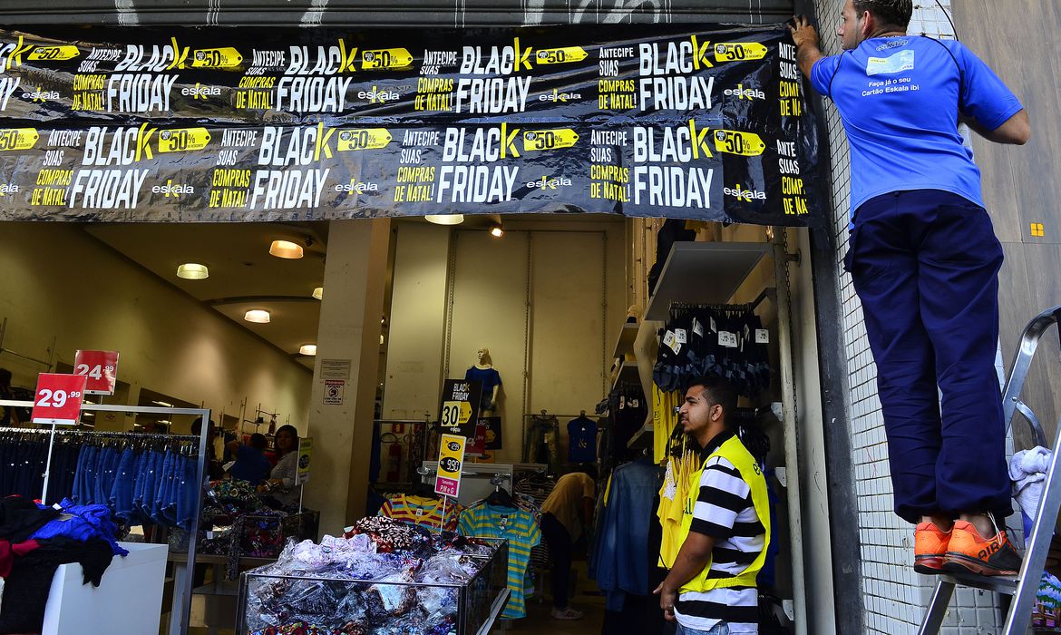 Vendas na Black Friday devem cair pela primeira vez em cinco anos