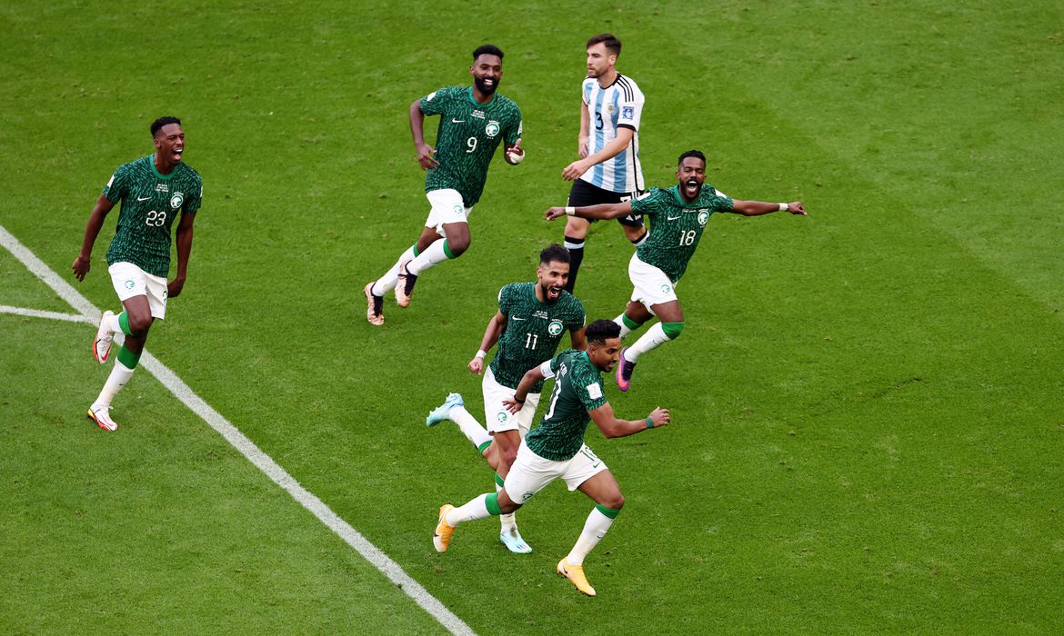 Zebra na Copa - Arábia Saudita bate Argentina de Messi